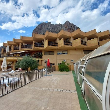 Hotel Restaurante Felipe II (Adults Only) Айна Экстерьер фото