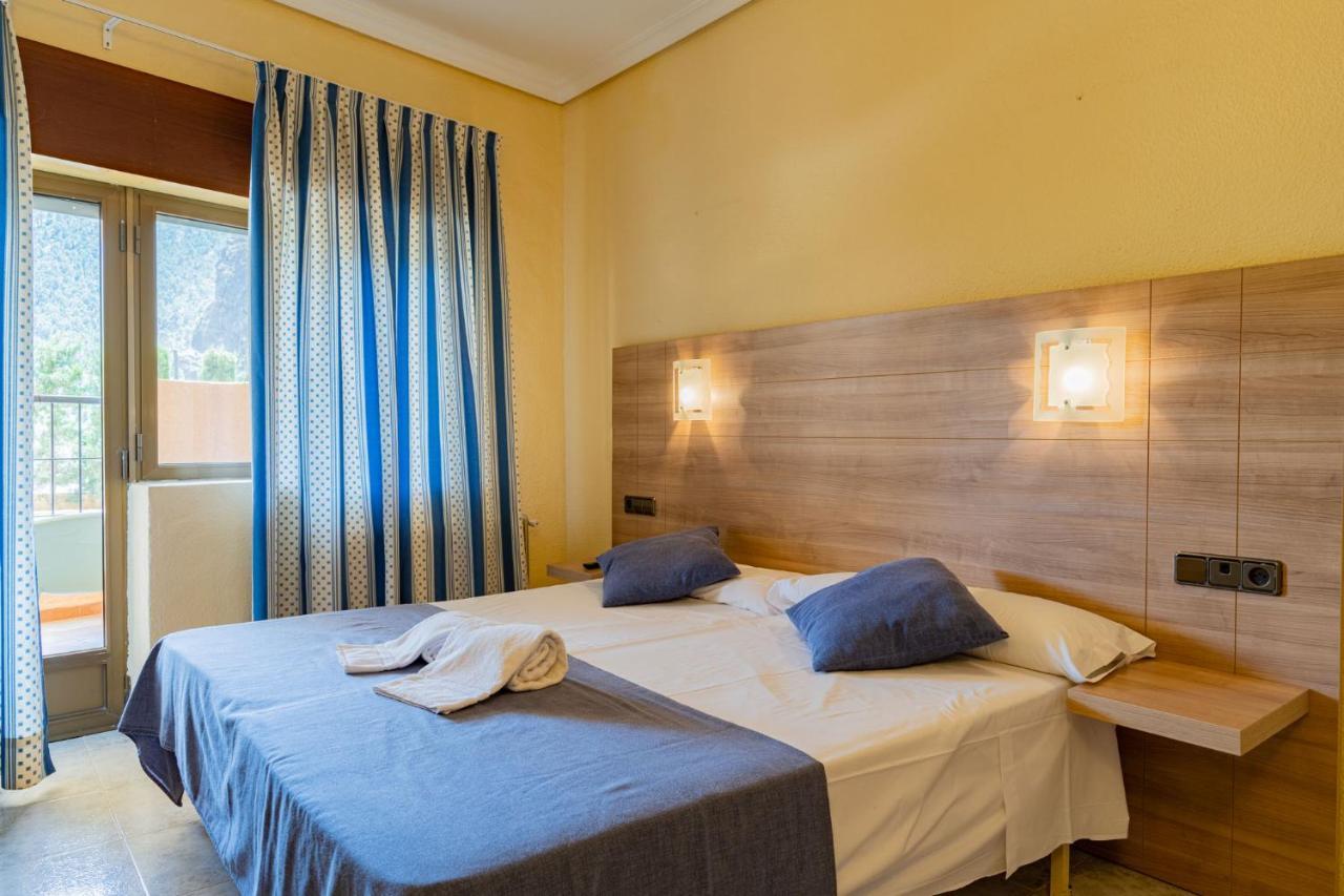 Hotel Restaurante Felipe II (Adults Only) Айна Экстерьер фото