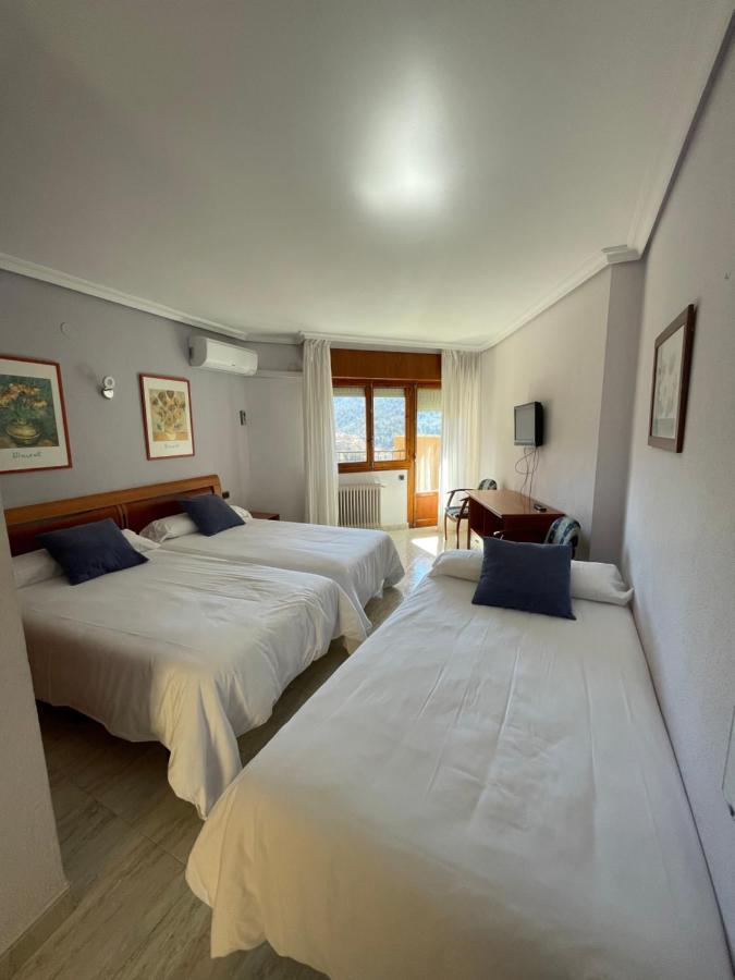 Hotel Restaurante Felipe II (Adults Only) Айна Экстерьер фото