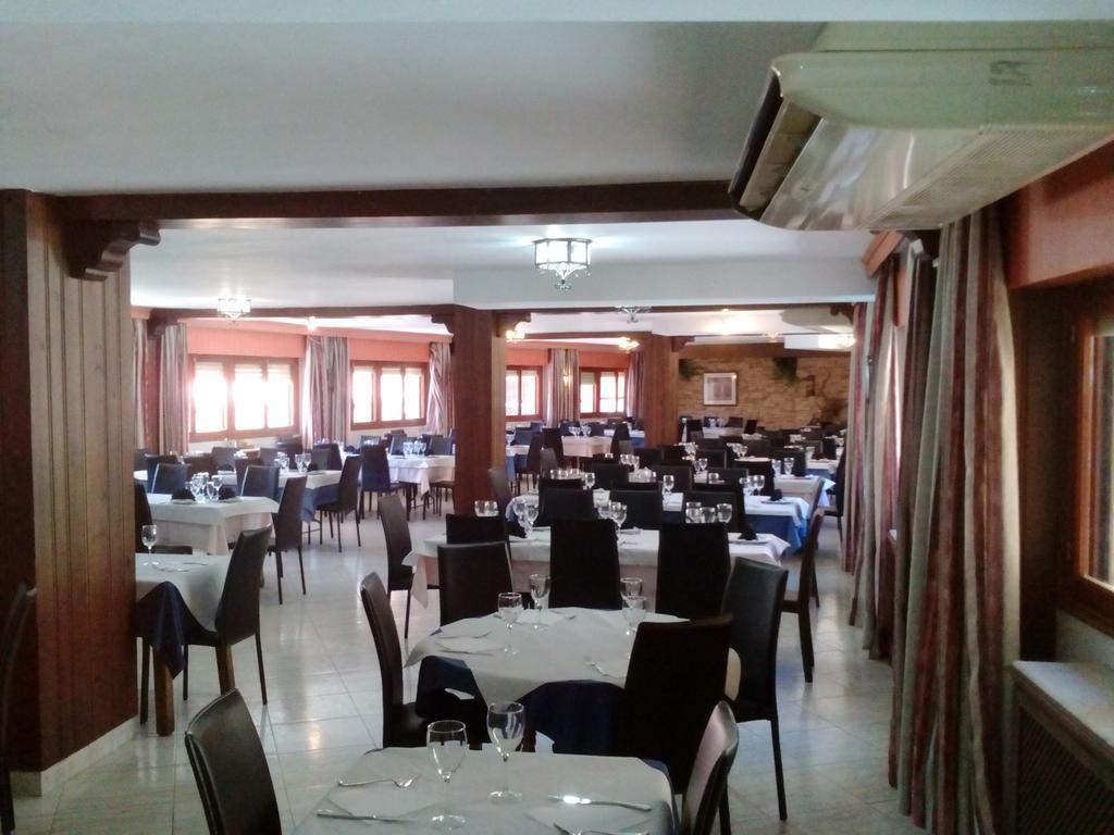 Hotel Restaurante Felipe II (Adults Only) Айна Экстерьер фото